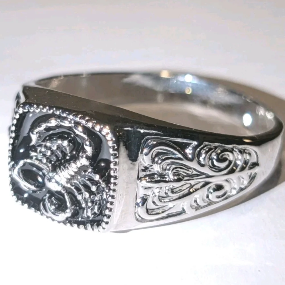 Bright Deep Black Enamel With Unique Scorpion Square Face Design Ring For Men's